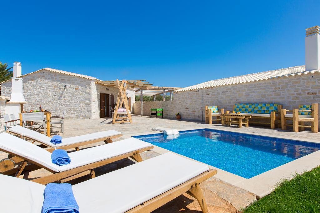 Chainteris Villas, Vast Views, By Thinkvilla * Prínos